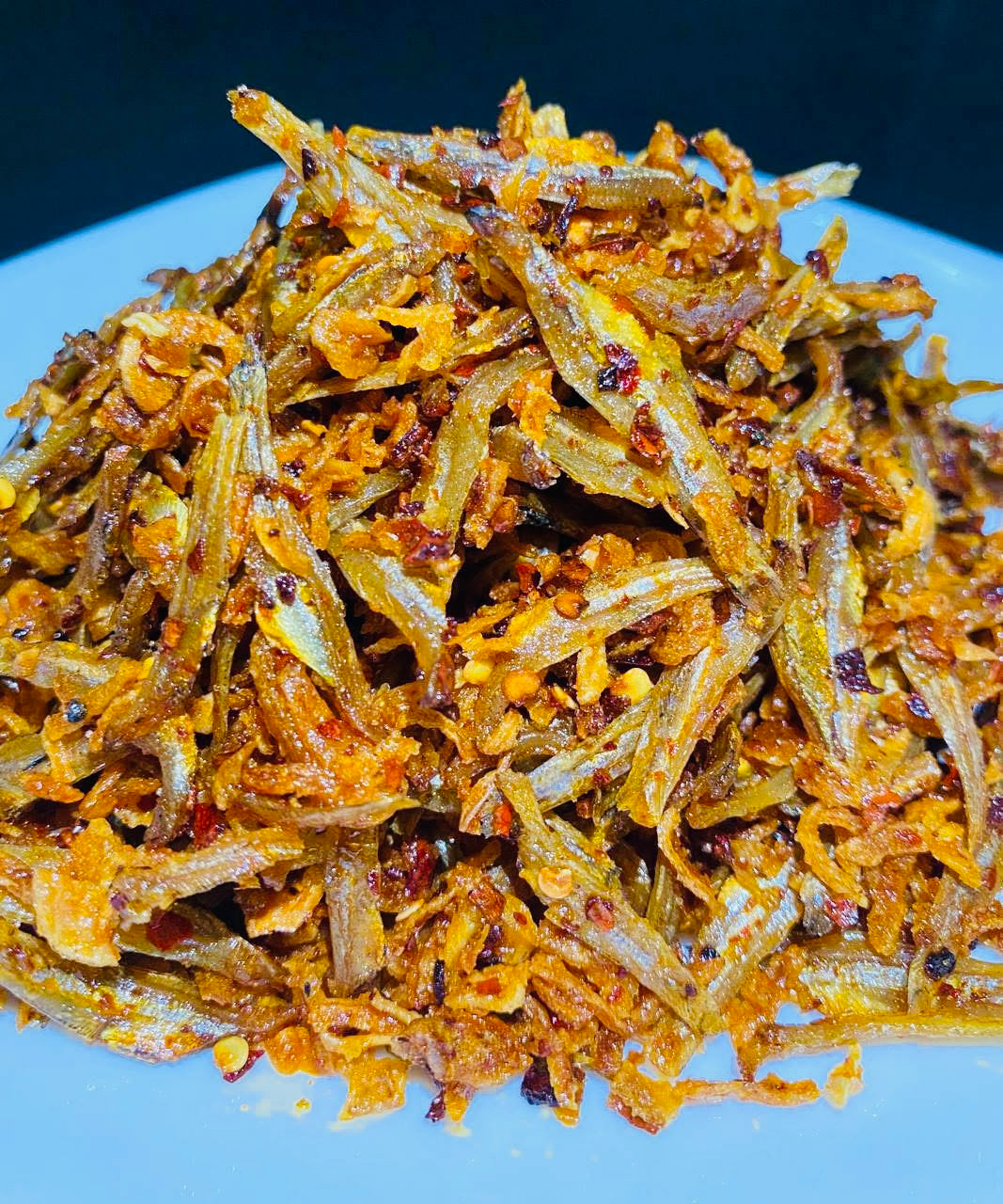 အောင်ချမ်းအေး ငါးနီတူကြော်