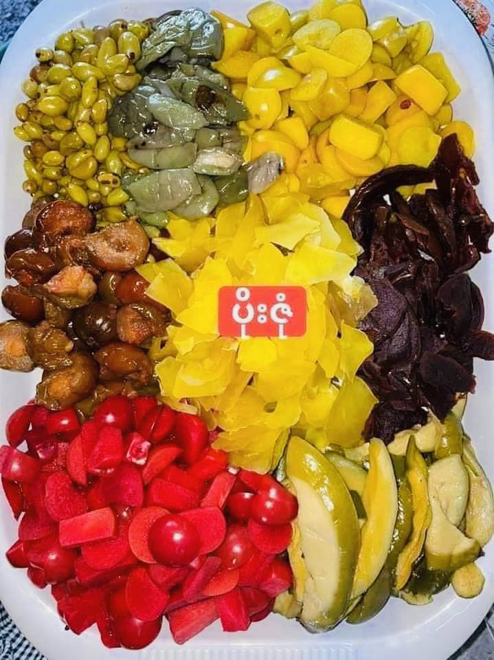 ပိုးဇုံ ရွှေစိတ်ပျော် သီးစုံသုပ်