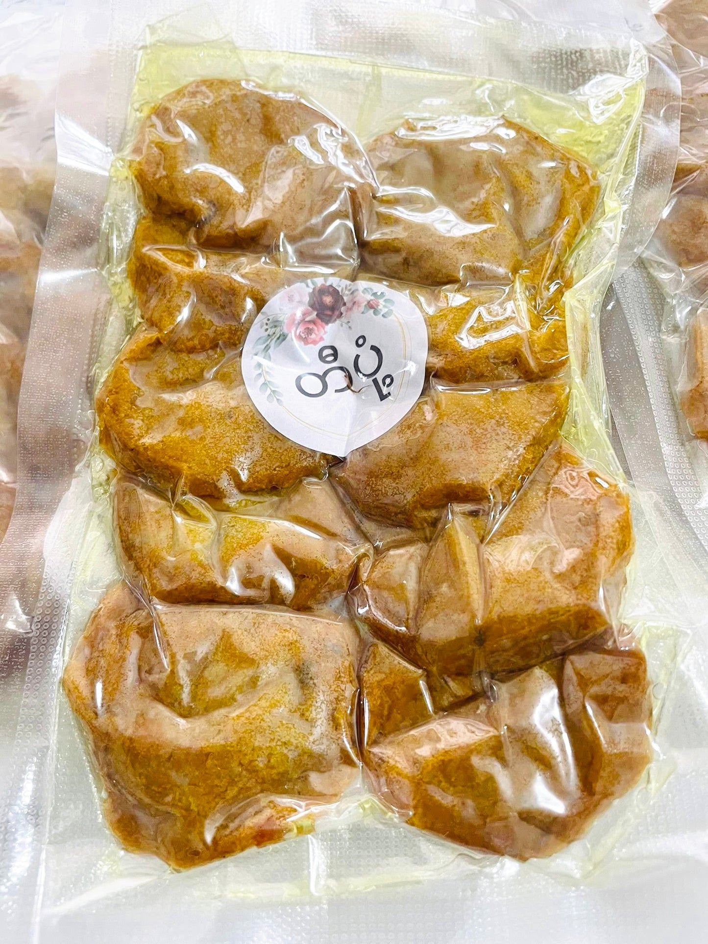 တီပုံ့ ငါးဖယ်ကြာ် (၁၂ ခုပါ)