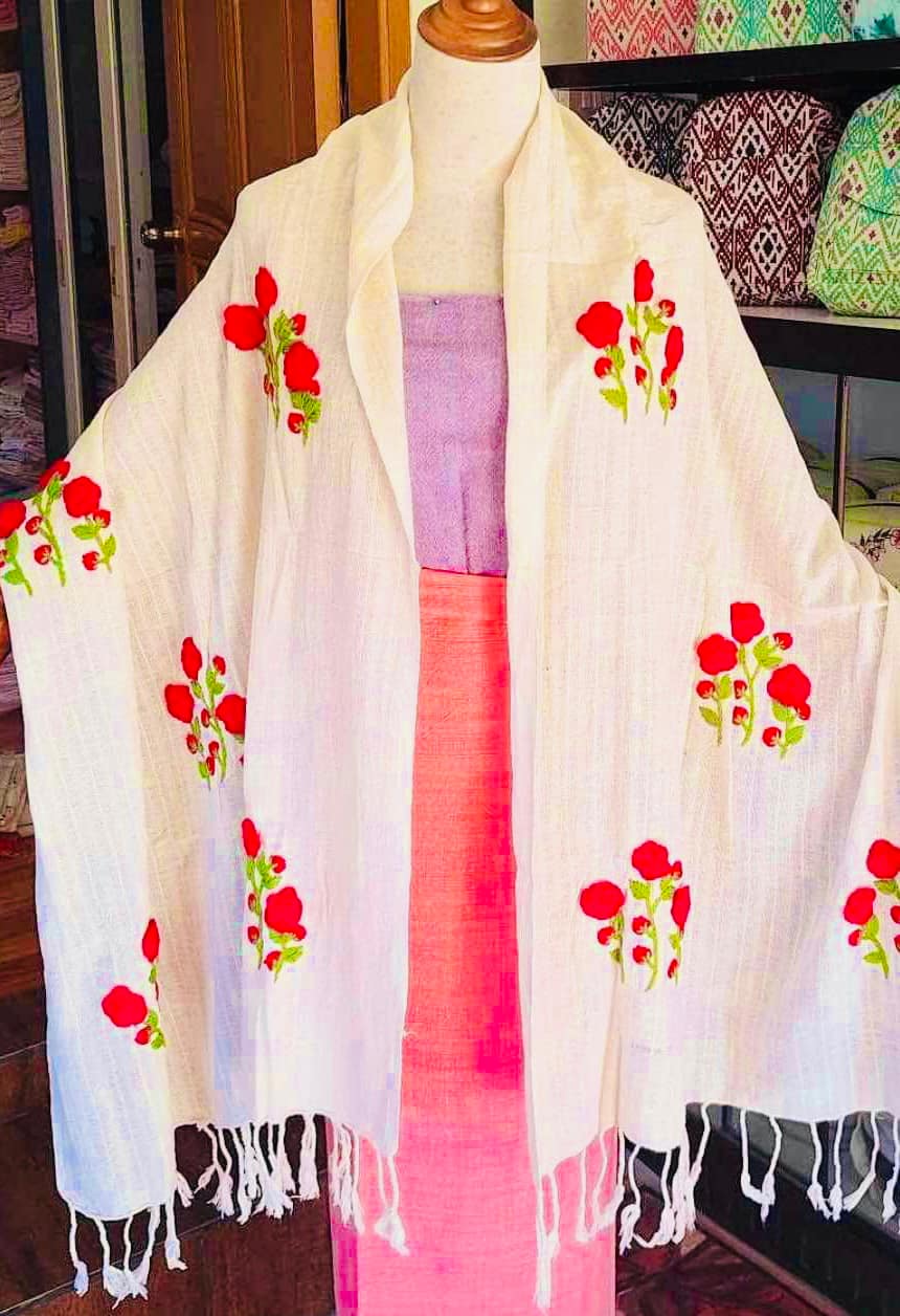 Hand made နှင်းဆီခက် ပုဝါ