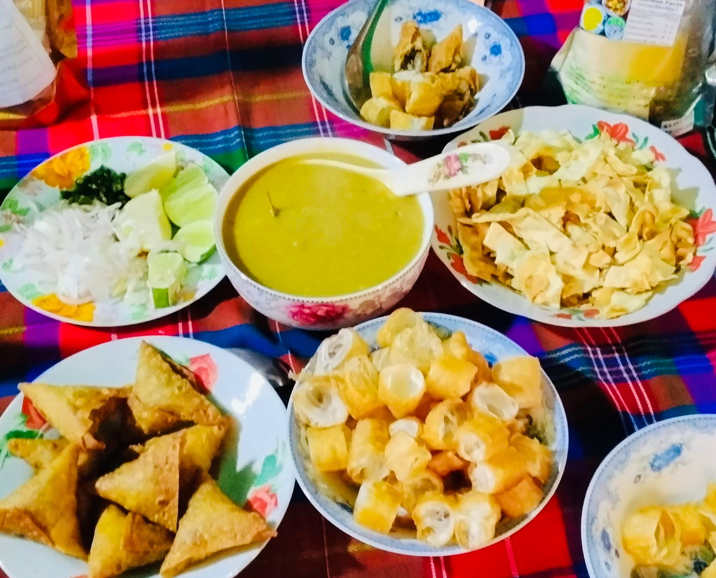 ဒို့တောရွာ စုံစီ ပြည်ကော်ရည်ခေါက်ဆွဲ